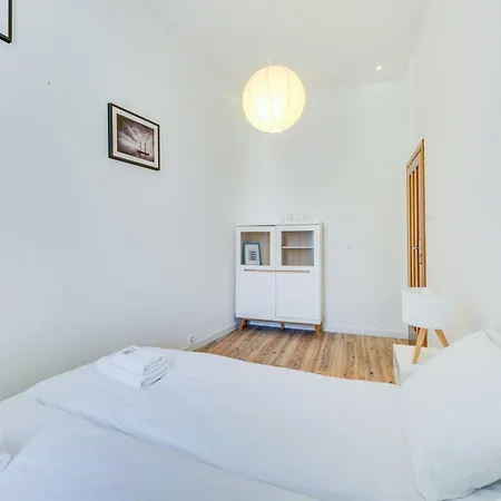 Wooden By Oneapartments Apartment