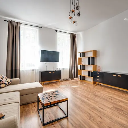 Wooden By Oneapartments Apartment