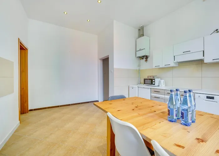 Wooden By Oneapartments *